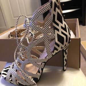 Jessica Simpson Pumps